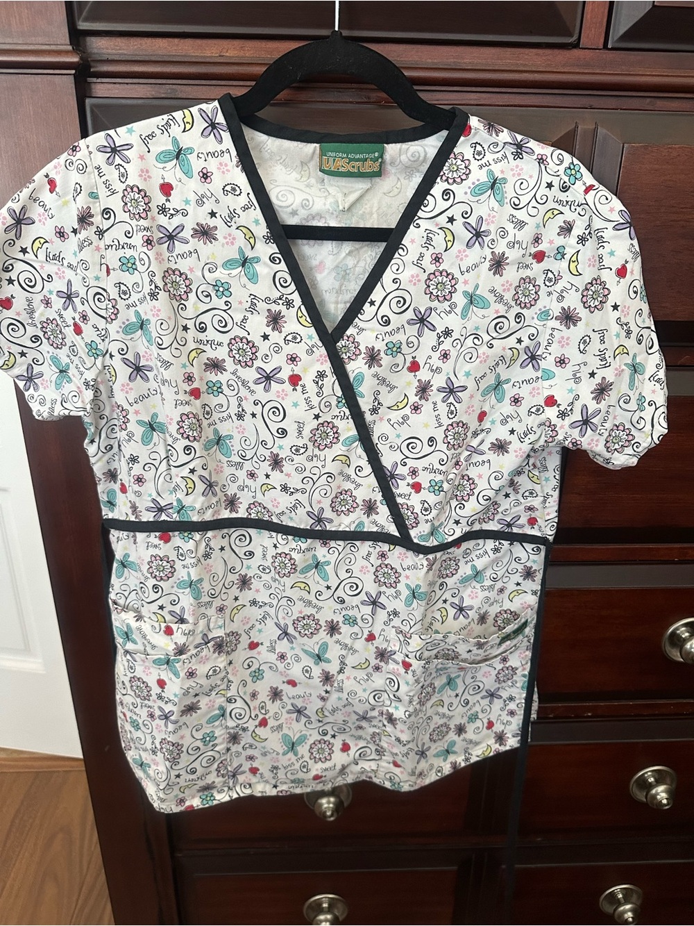 Fun Decal Print Scrub Top with Black Trim Sz Medium